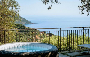 Awesome Apartment In Recco With Jacuzzi